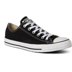 Converse Chuck Taylor All Stars in Black, women’s size 8